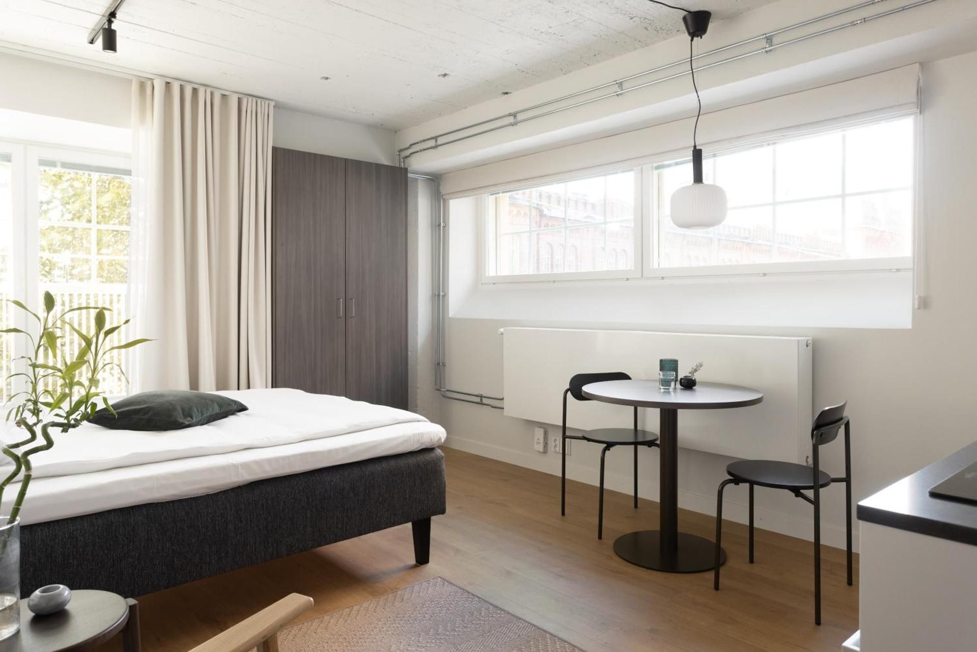 Medium-studio upper floor