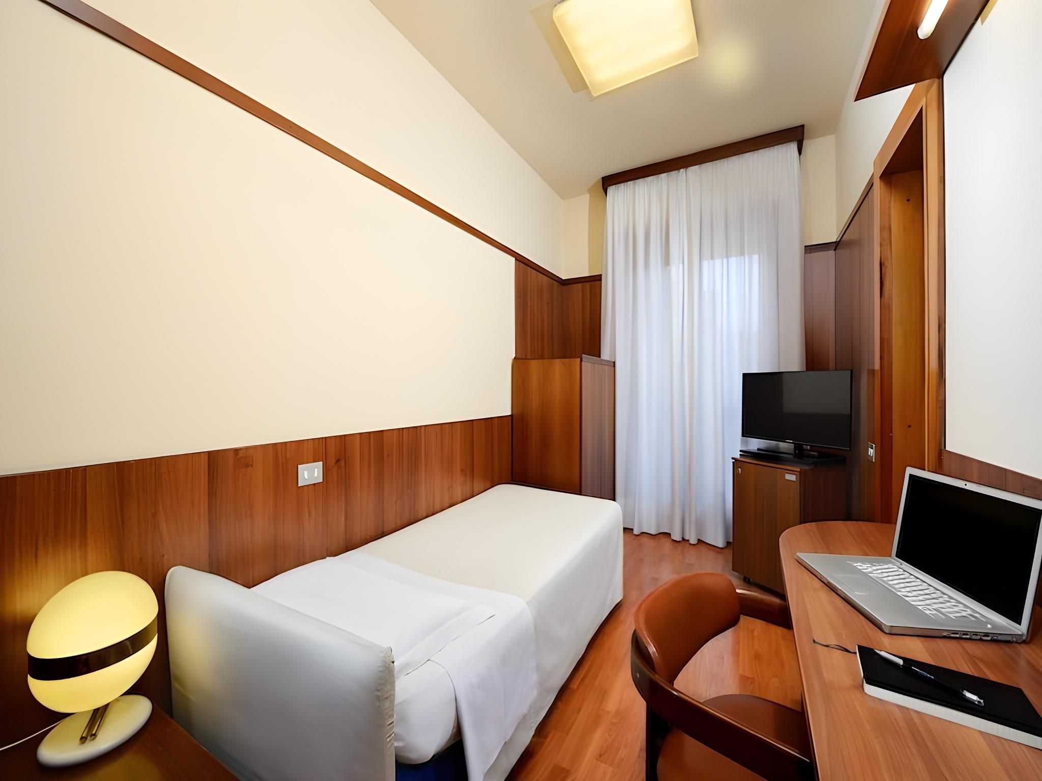 Classic Single Room