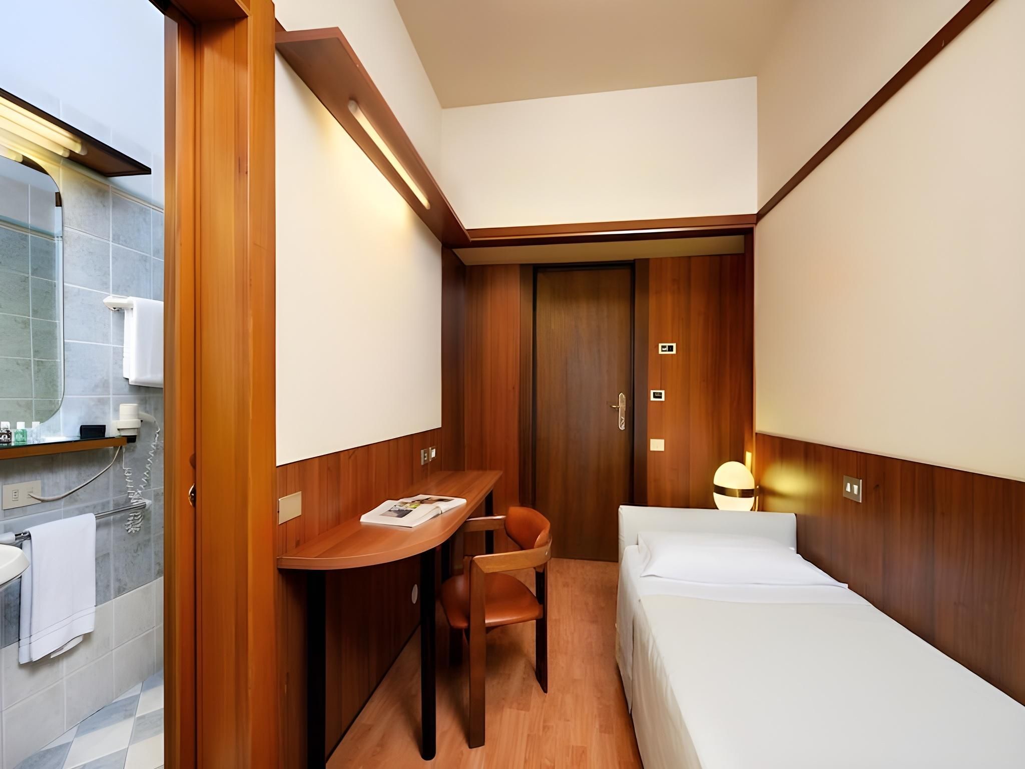 Classic Single Room
