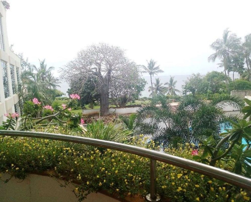 Kilua Residences by CityBlue Deluxe Apartment, 1 Bedroom, Balcony, Ocean View 3