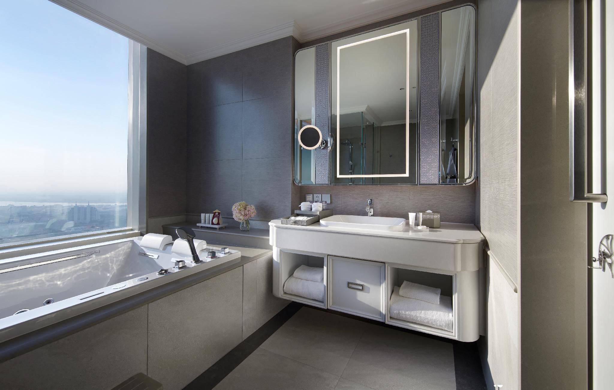 Executive Suite King with Onsen Pass