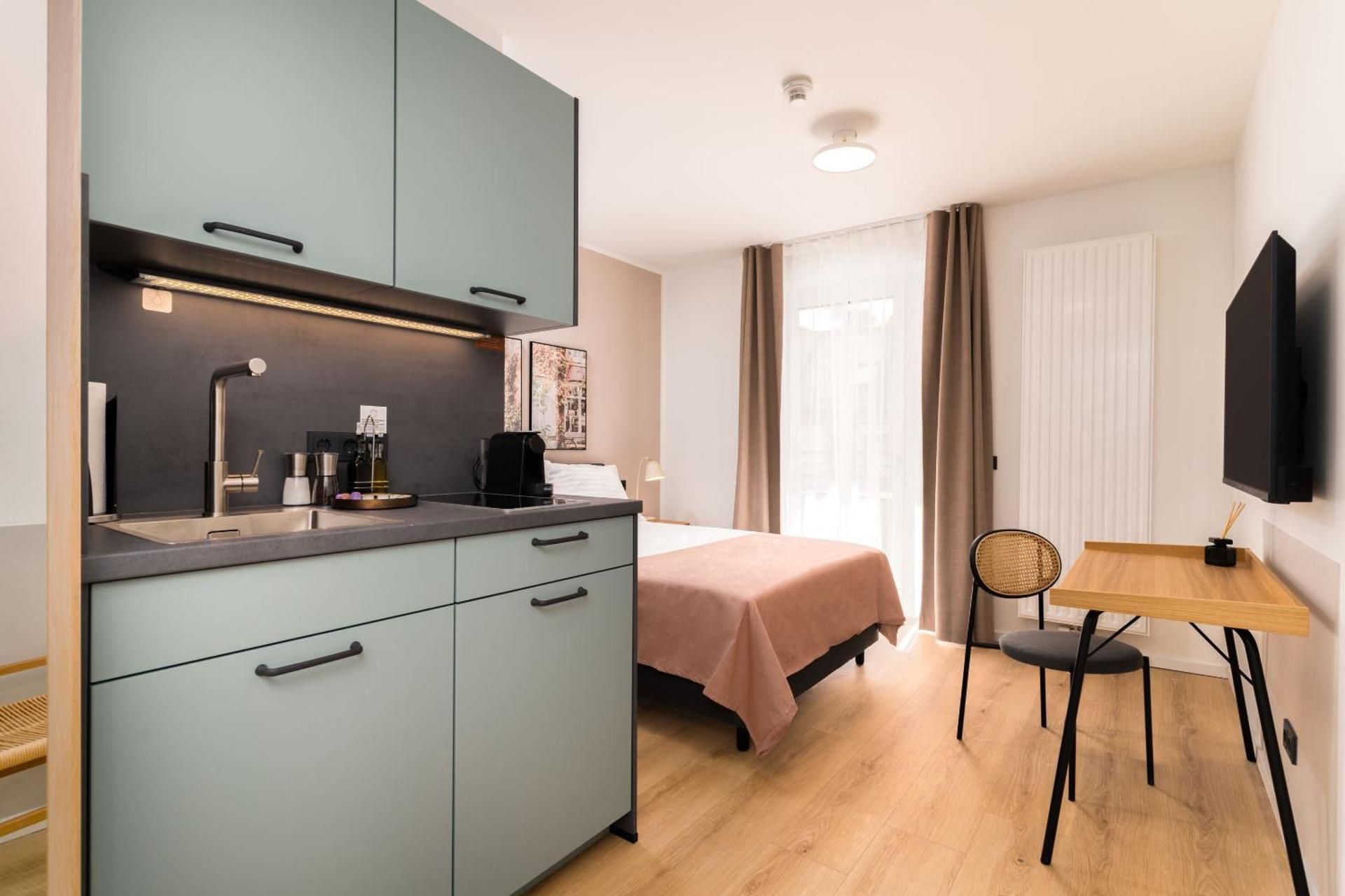 Single Suite with Balcony