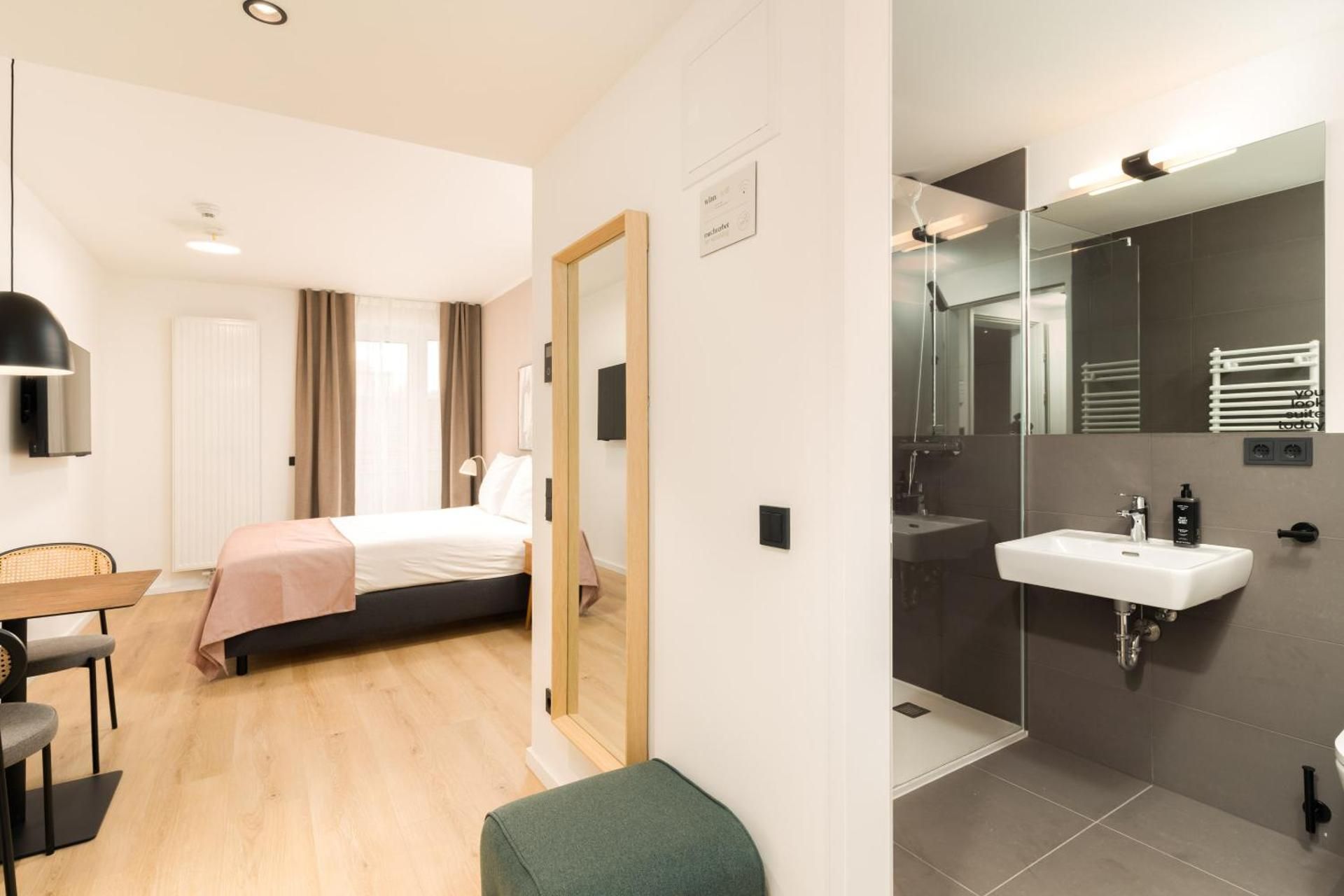 Queen Room with Balcony