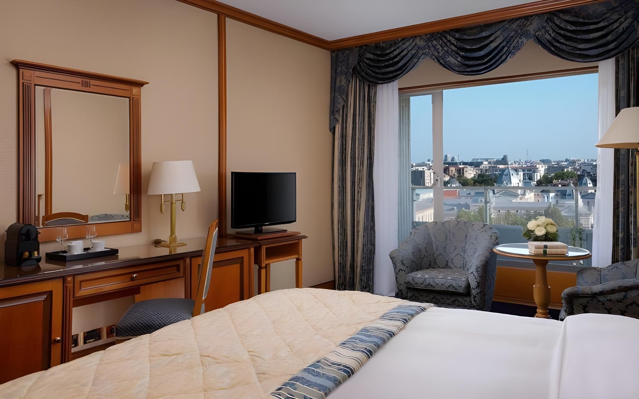 Grand Hotel Bucharest Deluxe King Bed Room 2