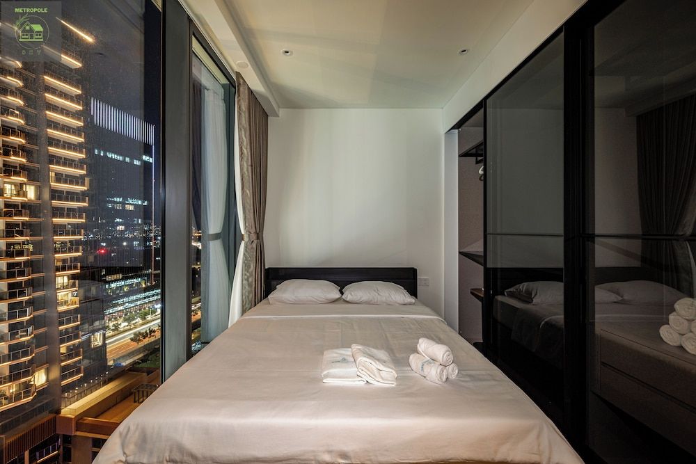 Metropole Thu Thiem Skyline Apartment Executive Apartment, 3 Bedrooms, Balcony, City View 2