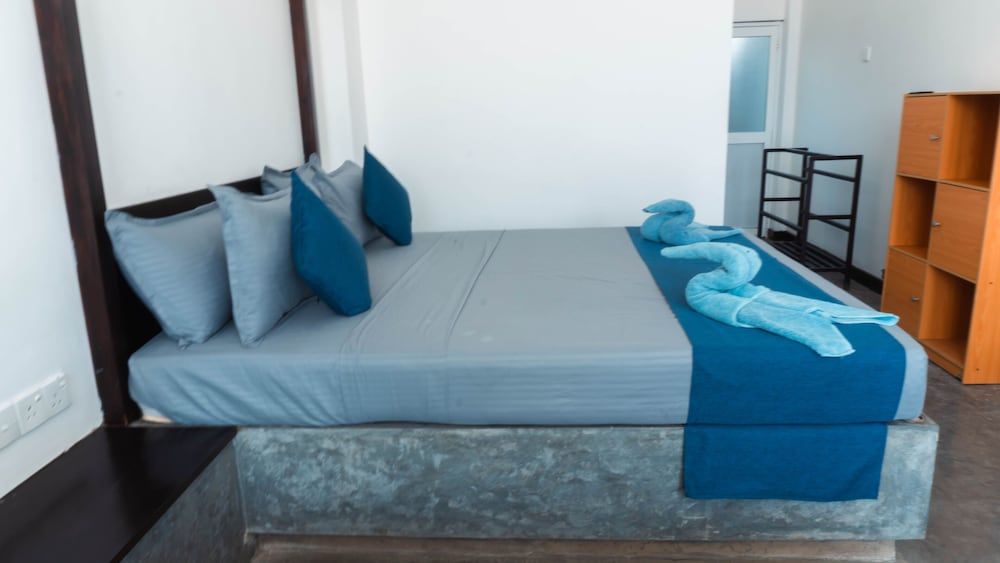 Cozy Cocos Family Room 4