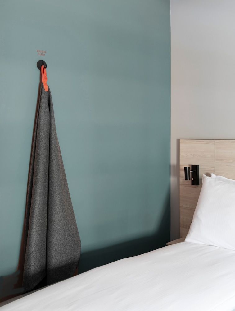 Citybox Brussels Double Room Small 2