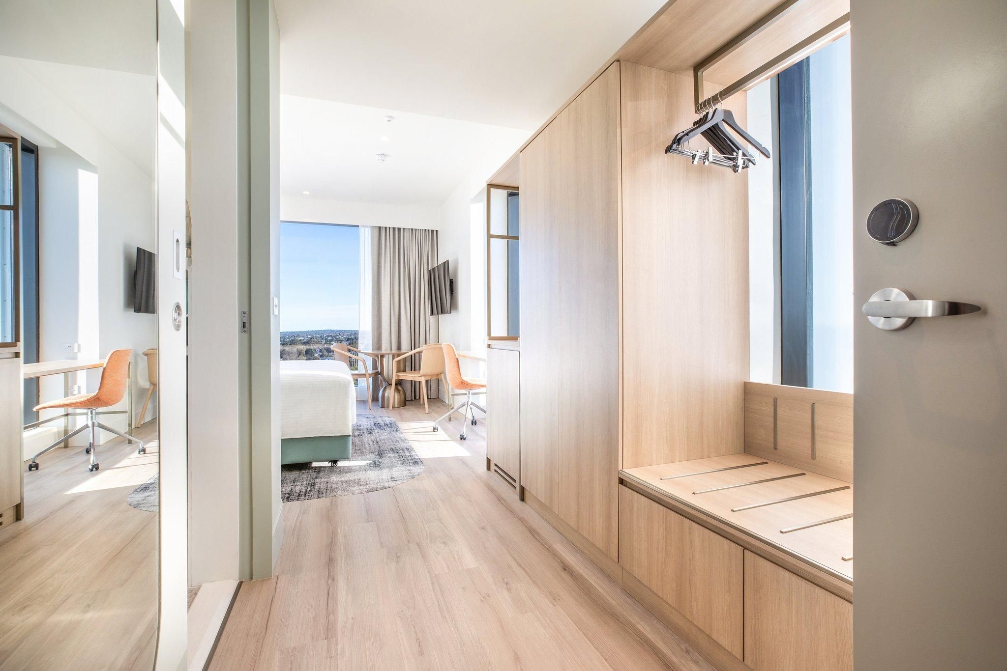 1 King Standard Bay View