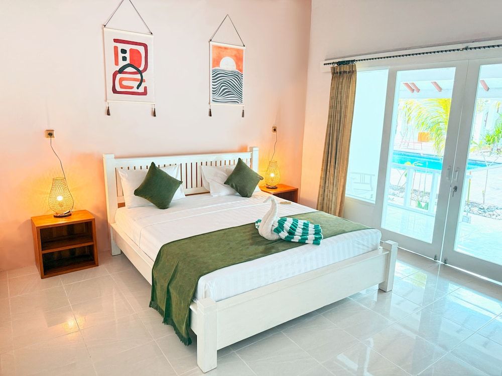Classic Double Room, Pool View
