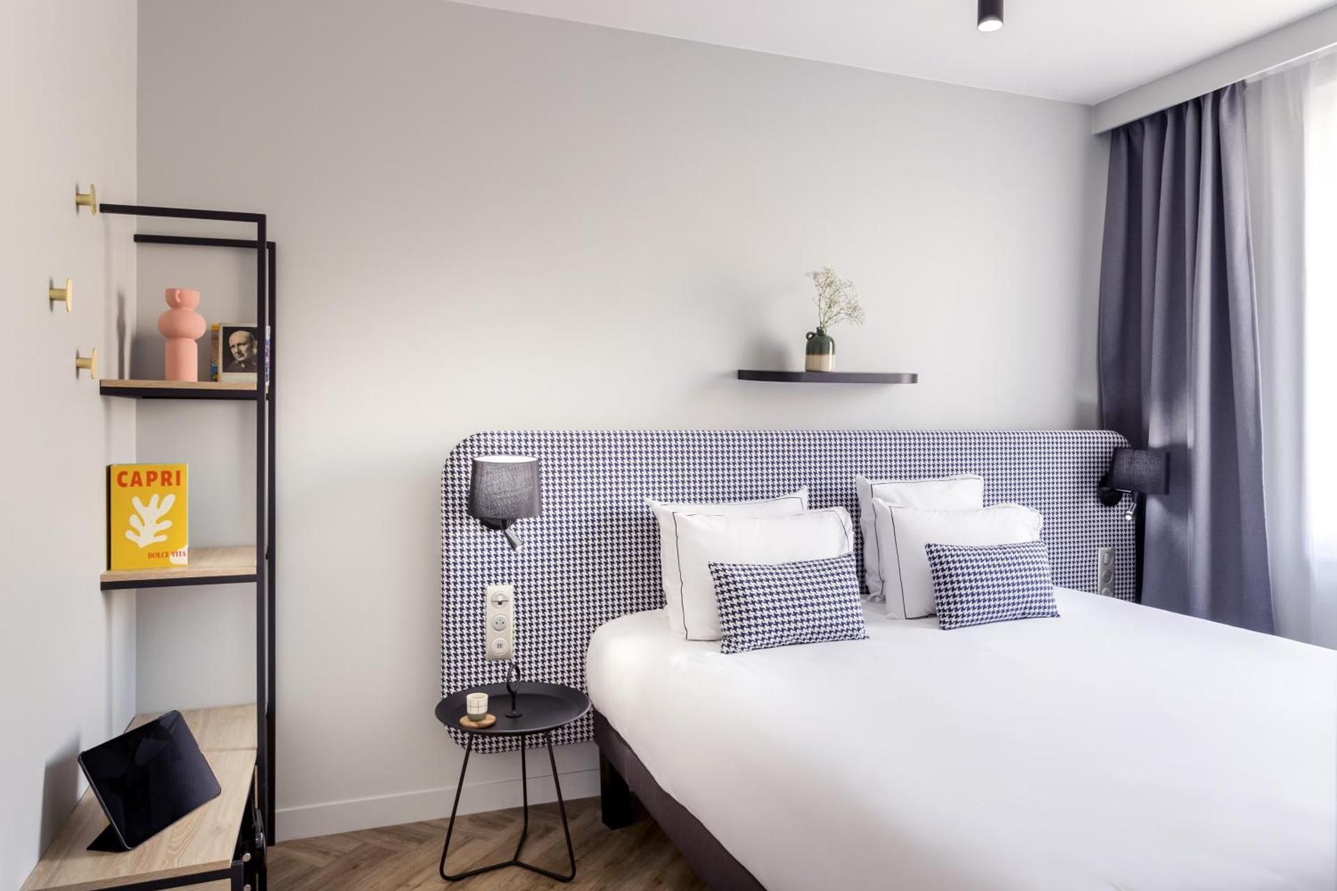 1-Bedroom Apartment with Kitchenette