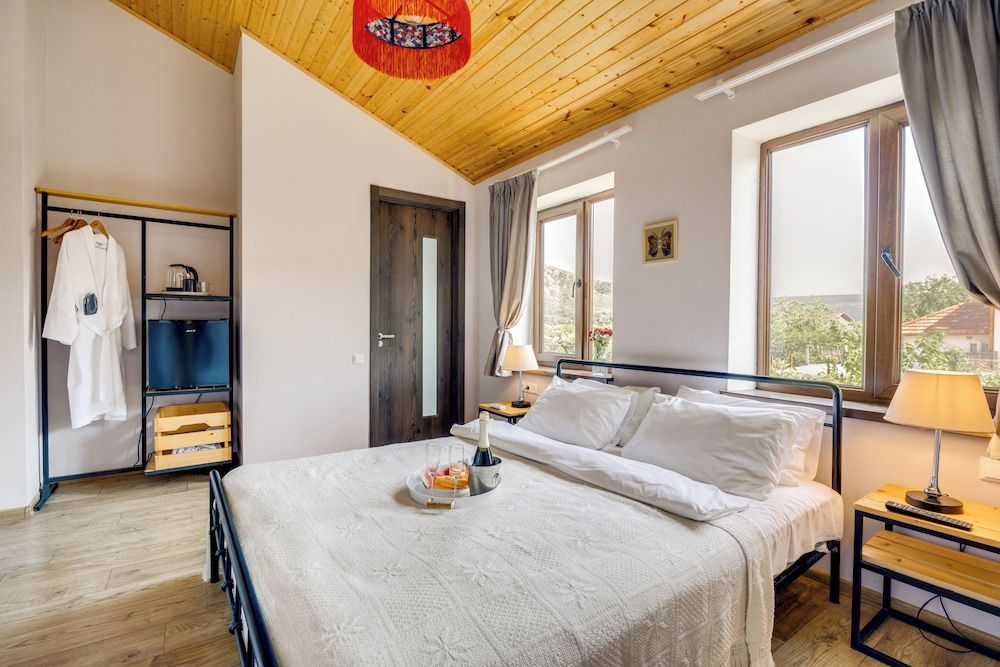 Hedi Deluxe Double Room, Mountain View 3