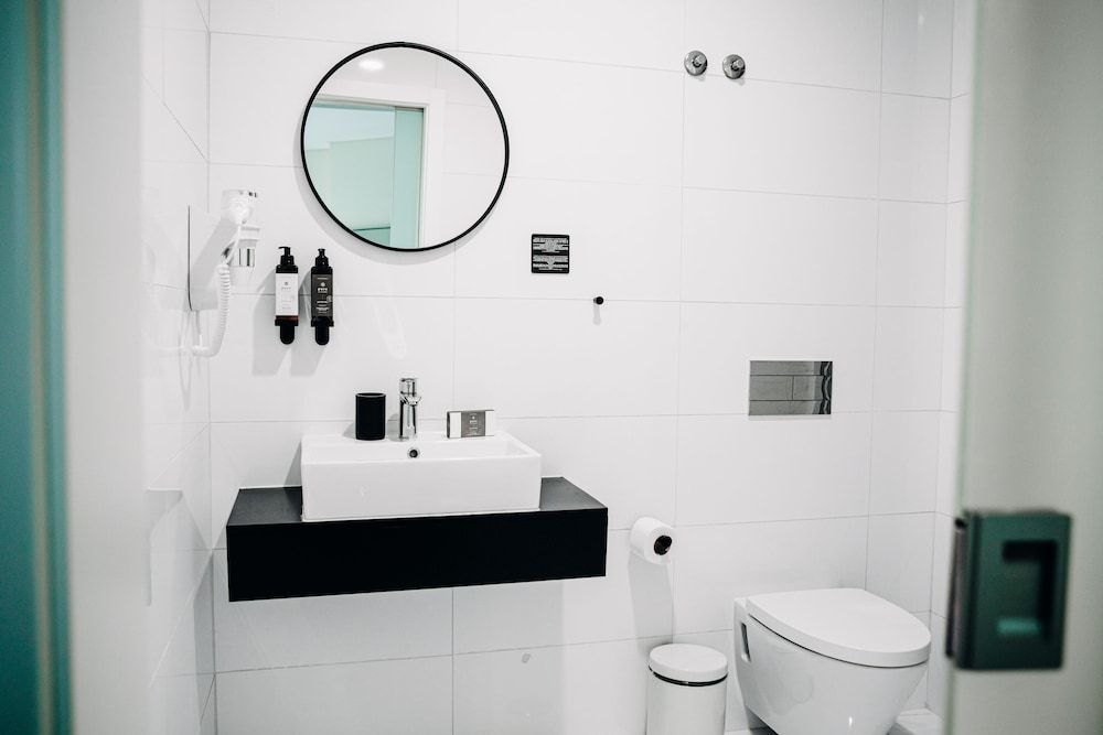 Next Level Premium Hotels Economy Room 21