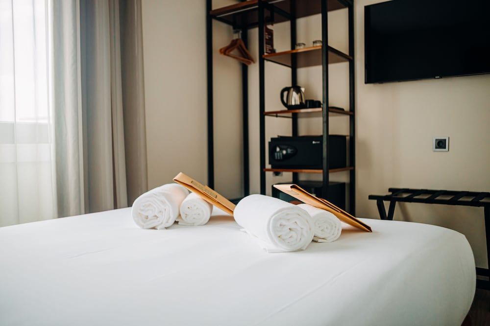 Next Level Premium Hotels Economy Room