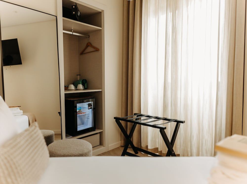 Next Level Premium Hotels Economy Room 7