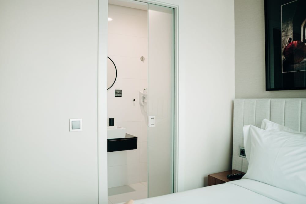 Next Level Premium Hotels Economy Room 19
