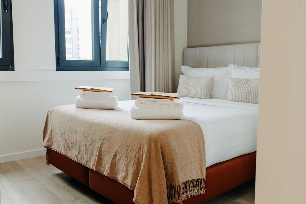 Next Level Premium Hotels Economy Room 5