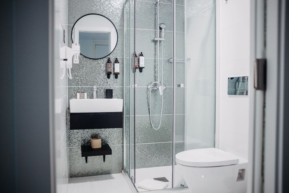 Next Level Premium Hotels Economy Room 23