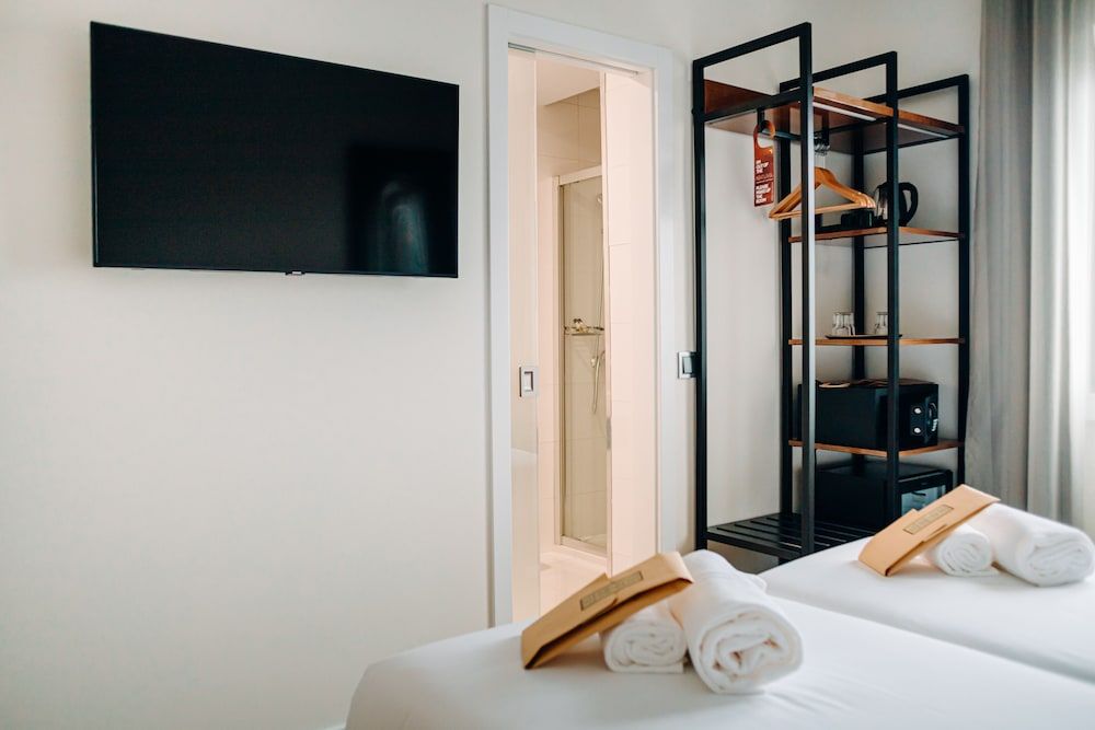 Next Level Premium Hotels Standard Double or Twin Room 4