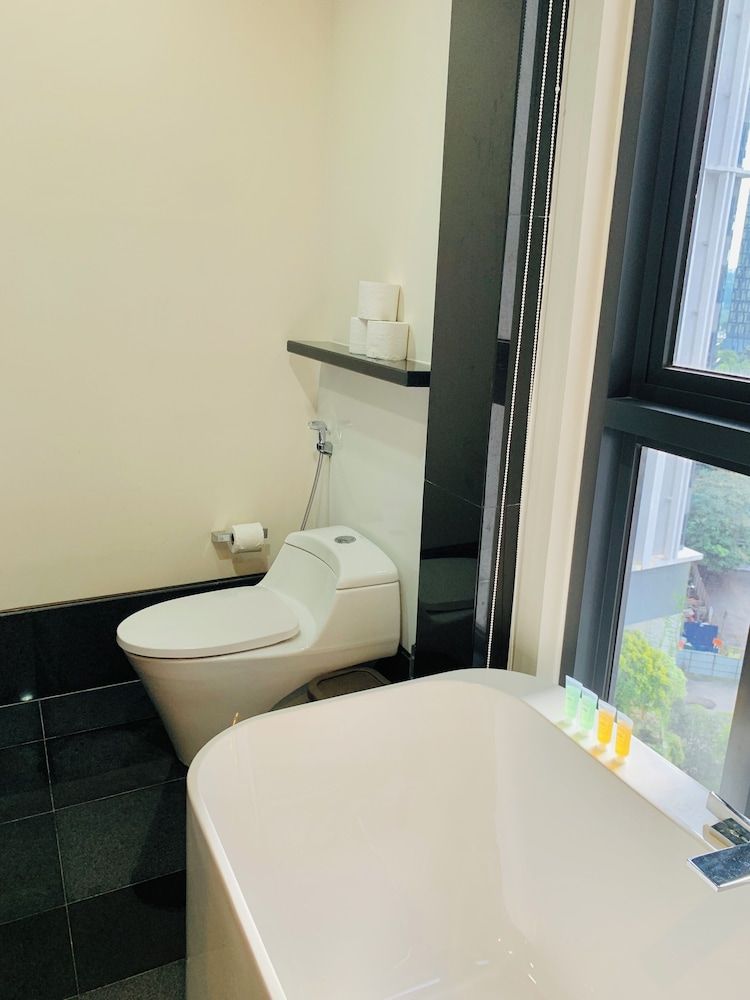 The MEWS KLCC By Arman Classic Apartment, Balcony, City View 9