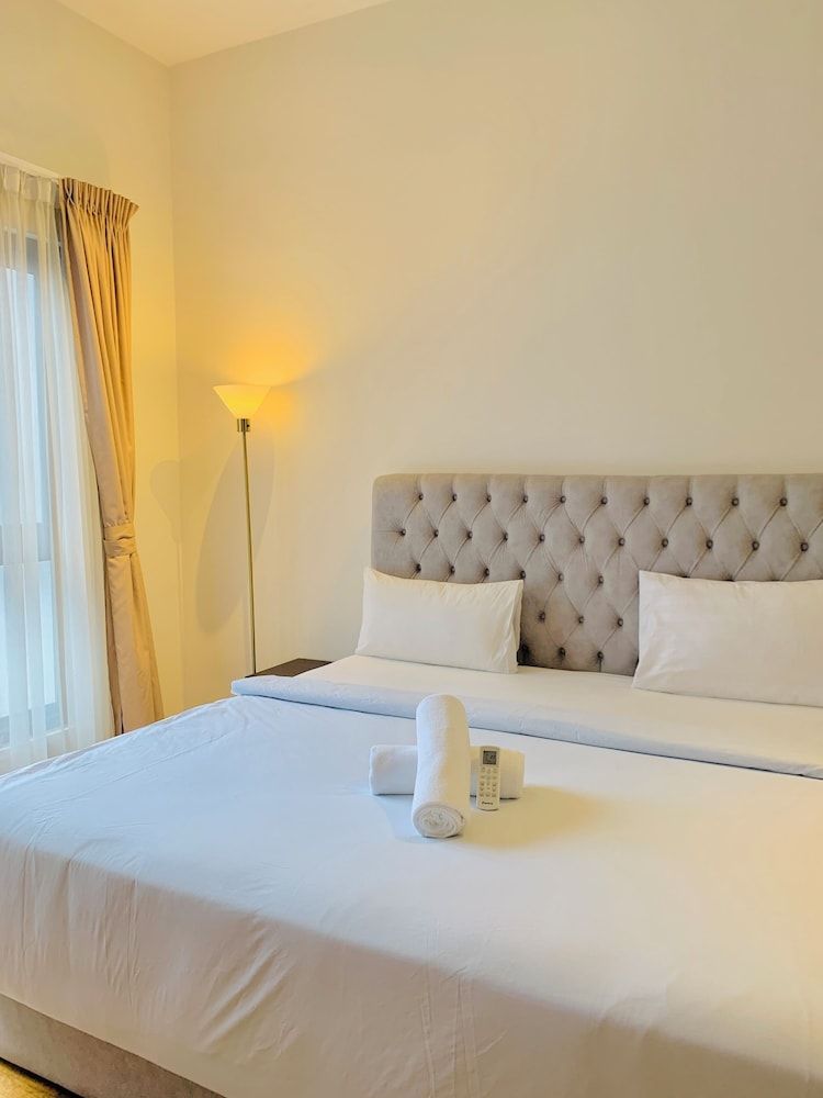 The MEWS KLCC By Arman Classic Apartment, Balcony, City View 4