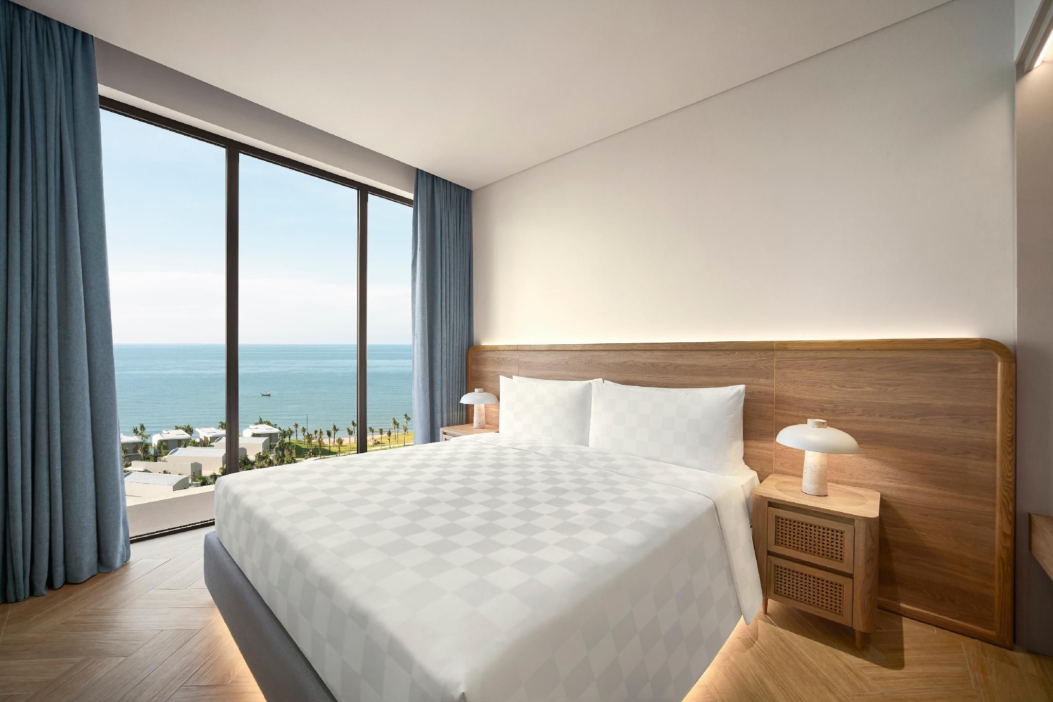 2 Bedroom Skypool Penthouse Ocean - Package with Mini Perfume and Afternoon Tea Set for 2