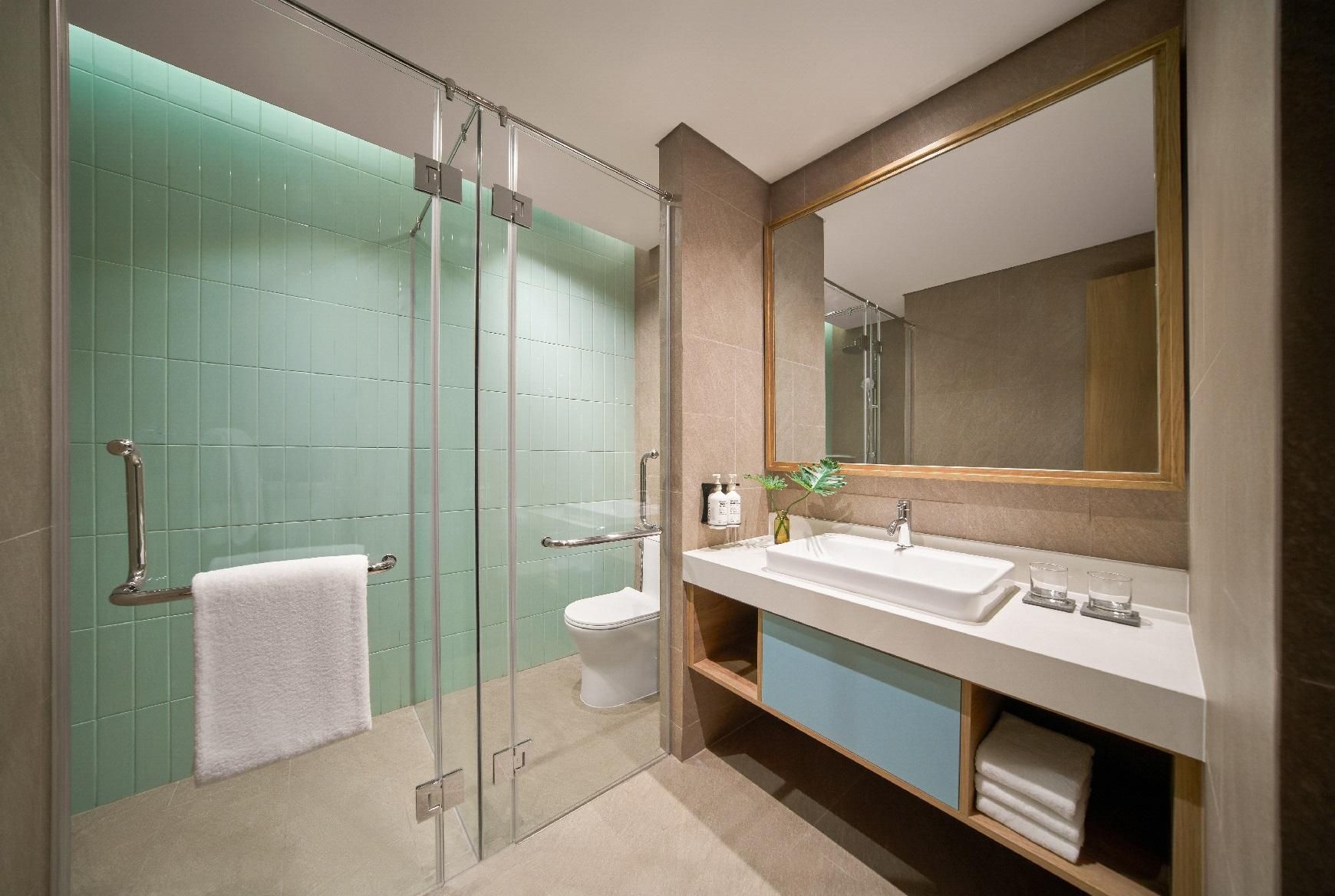 1 Bedroom Garden Pool - Escape Package with Mini Perfume and Afternoon Tea Set for 2