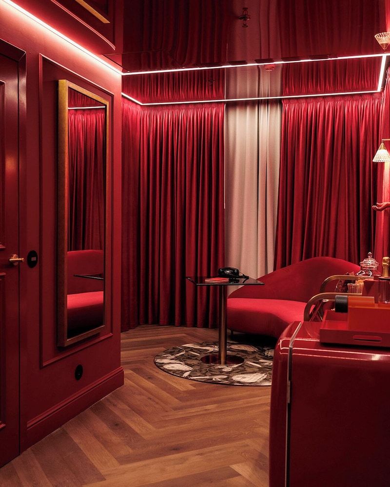 Upon Angels - Adults Only Signature Studio 8