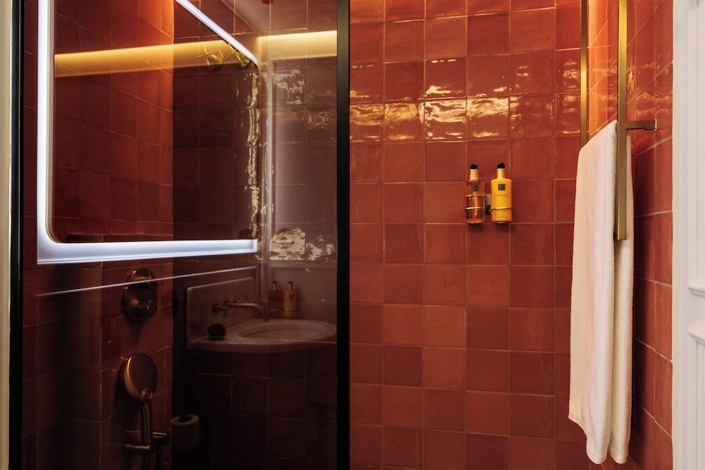 Upon Angels - Adults Only Signature Studio 4