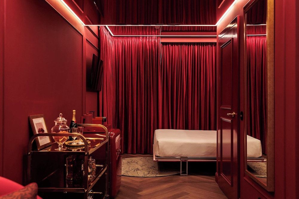 Upon Angels - Adults Only Signature Studio 7