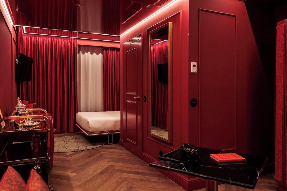 Upon Angels - Adults Only Signature Studio 5