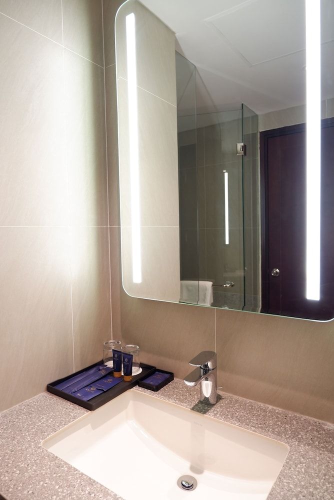 GRAND ANARA AIRPORT HOTEL Deluxe Twin Room 9