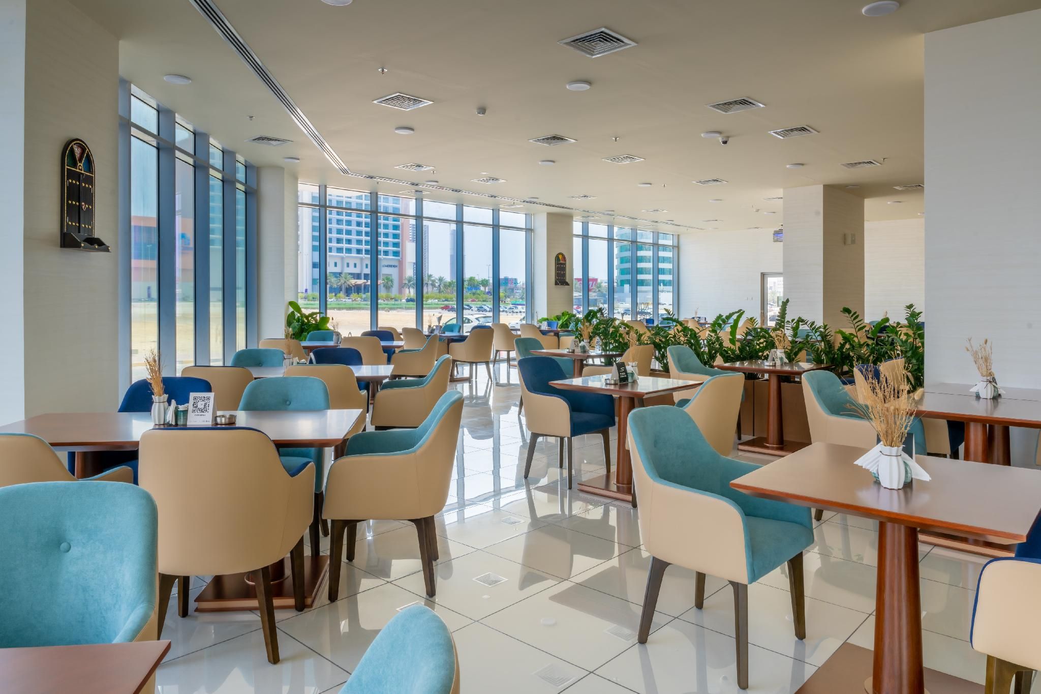 S Plaza Suites Hotel