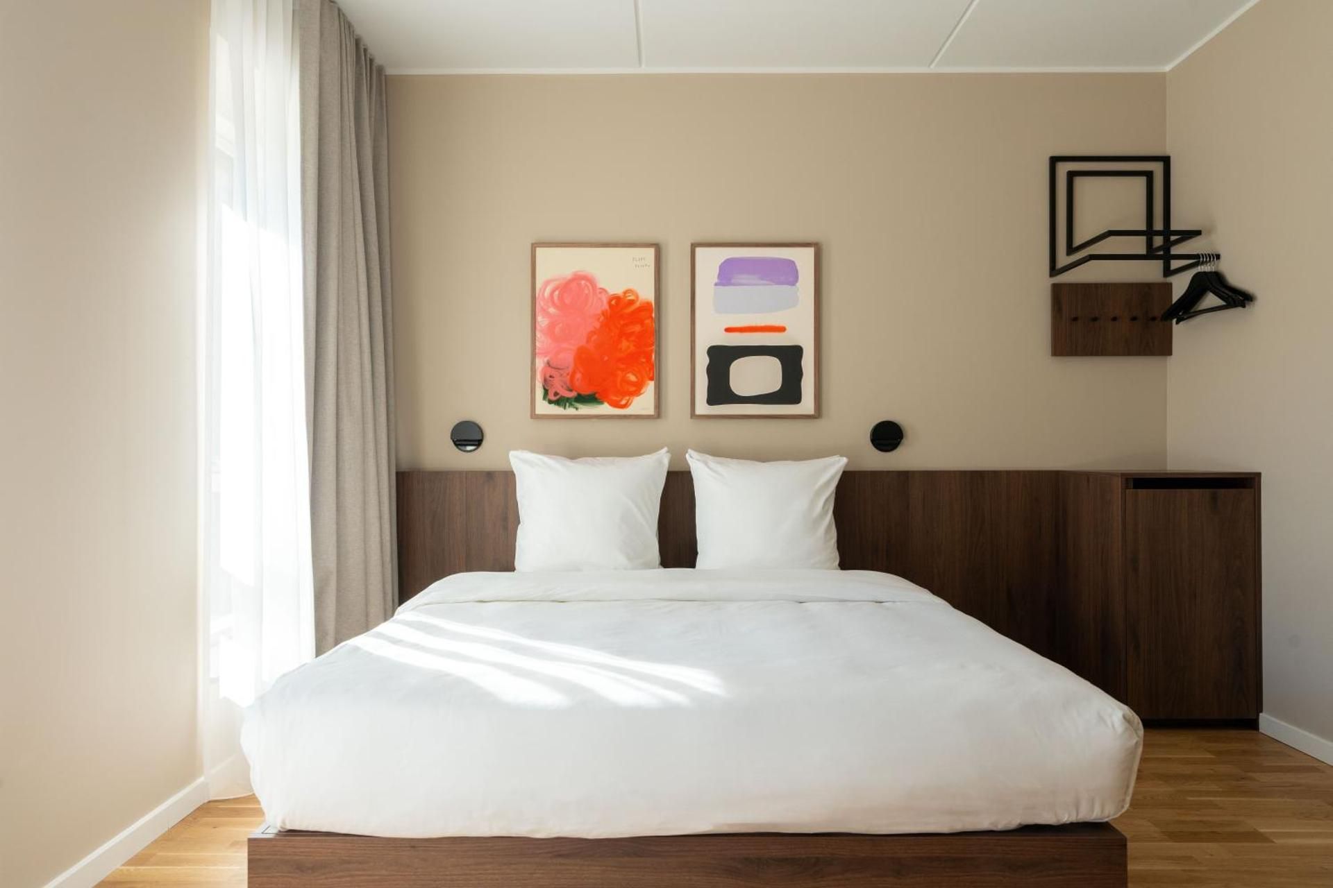 Extra Large Studio with Kitchen and Extra Bed