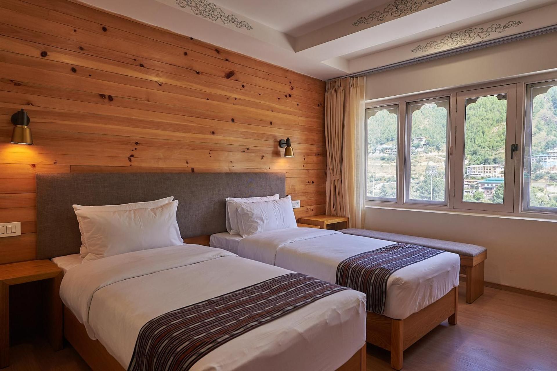 Deluxe Double or Twin Room with Mountain View
