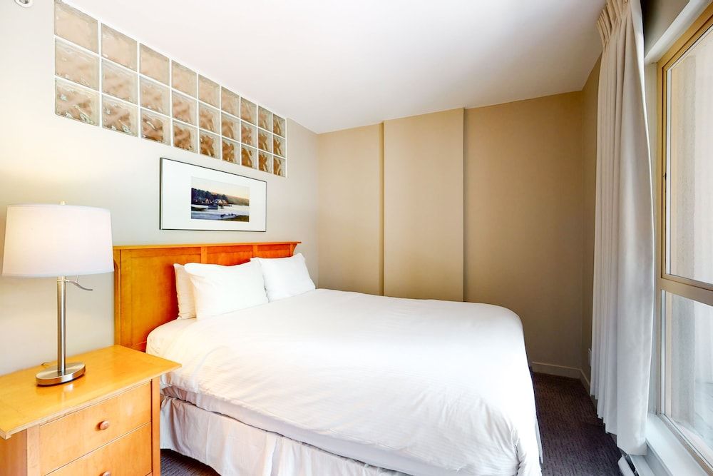 Condo, 2 Bedrooms