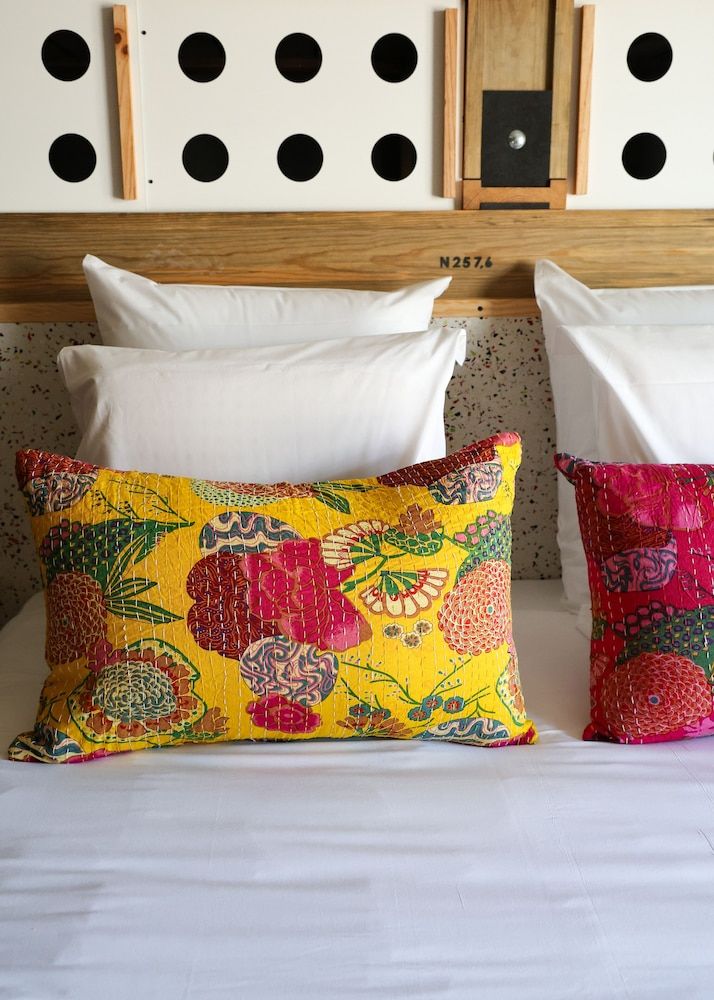Jam Hotel Lisbon Family Room 6
