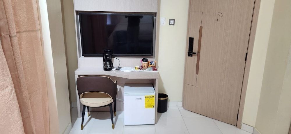 The Bel Air Hotel Traditional Room 2