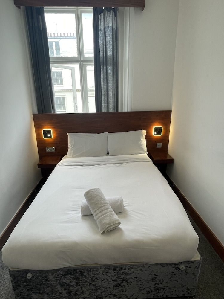 The Chapter - Leisure Inn Hotel Premium Double Room, Ensuite 2