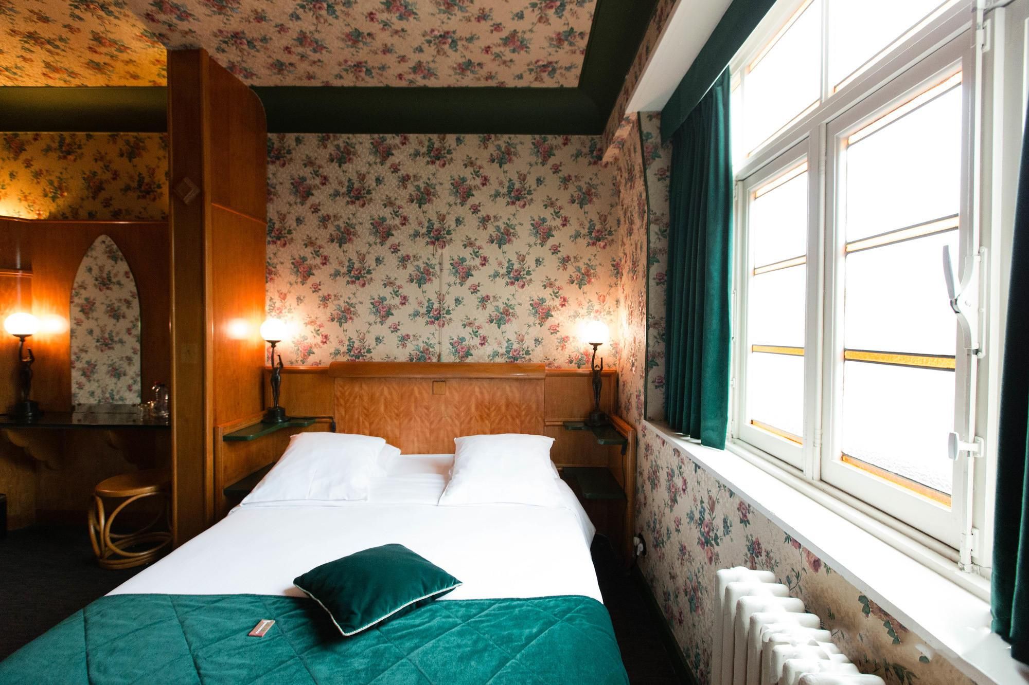 Latroupe Hotel Le Berger. Royale 2