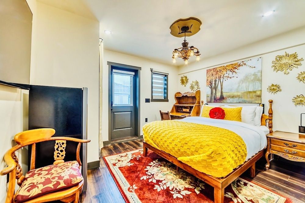 Elite Room, 1 Queen Bed