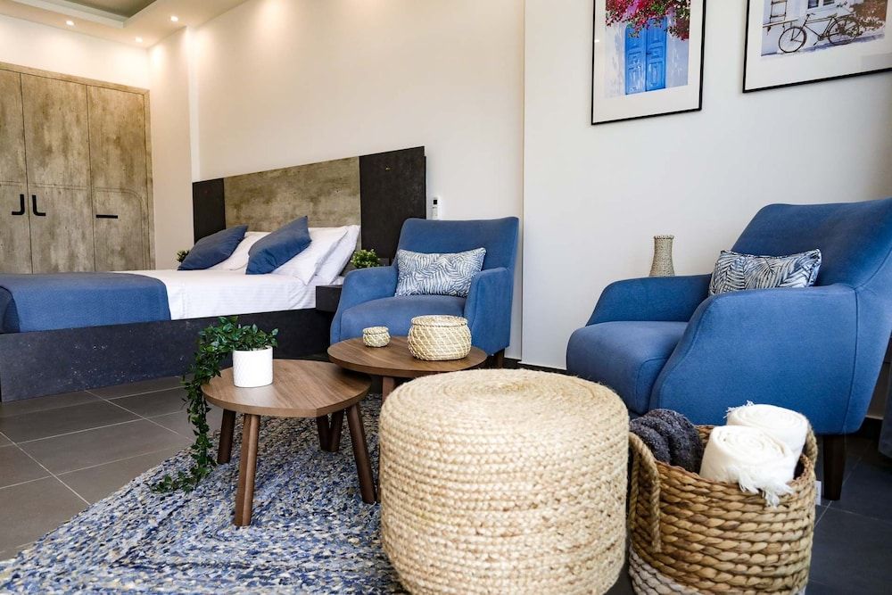 The Lead Hotel Business Studio Suite 3