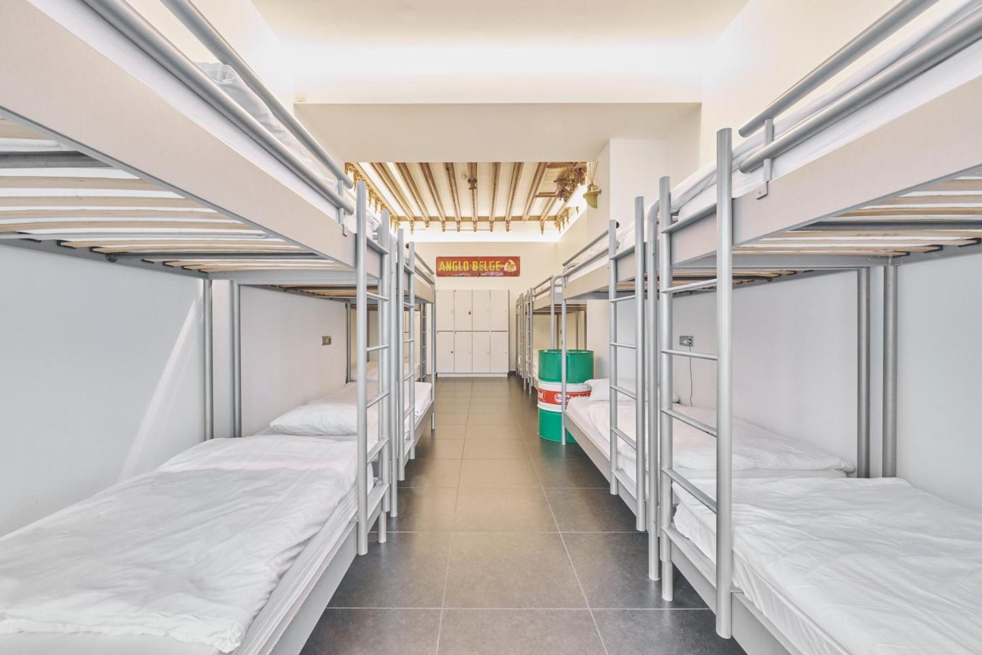 bed in 14-bed mixed dormitory