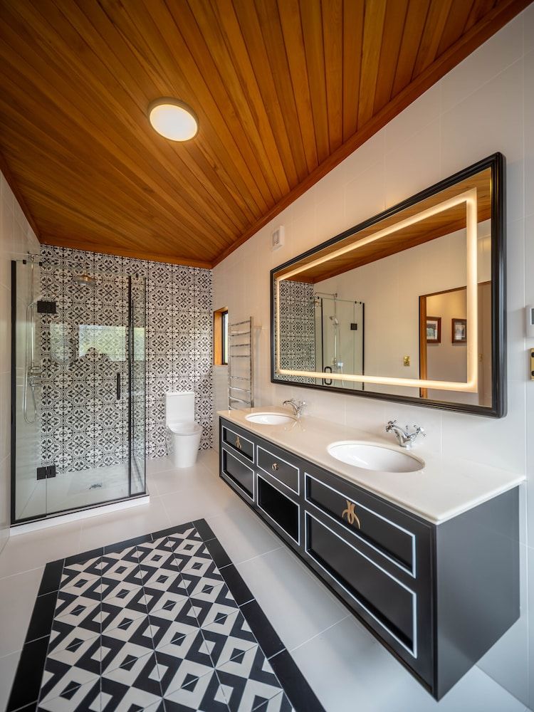 Hana Lodge Lodge Suite 5
