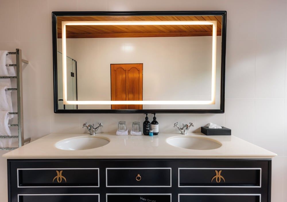 Hana Lodge Lodge Suite 8