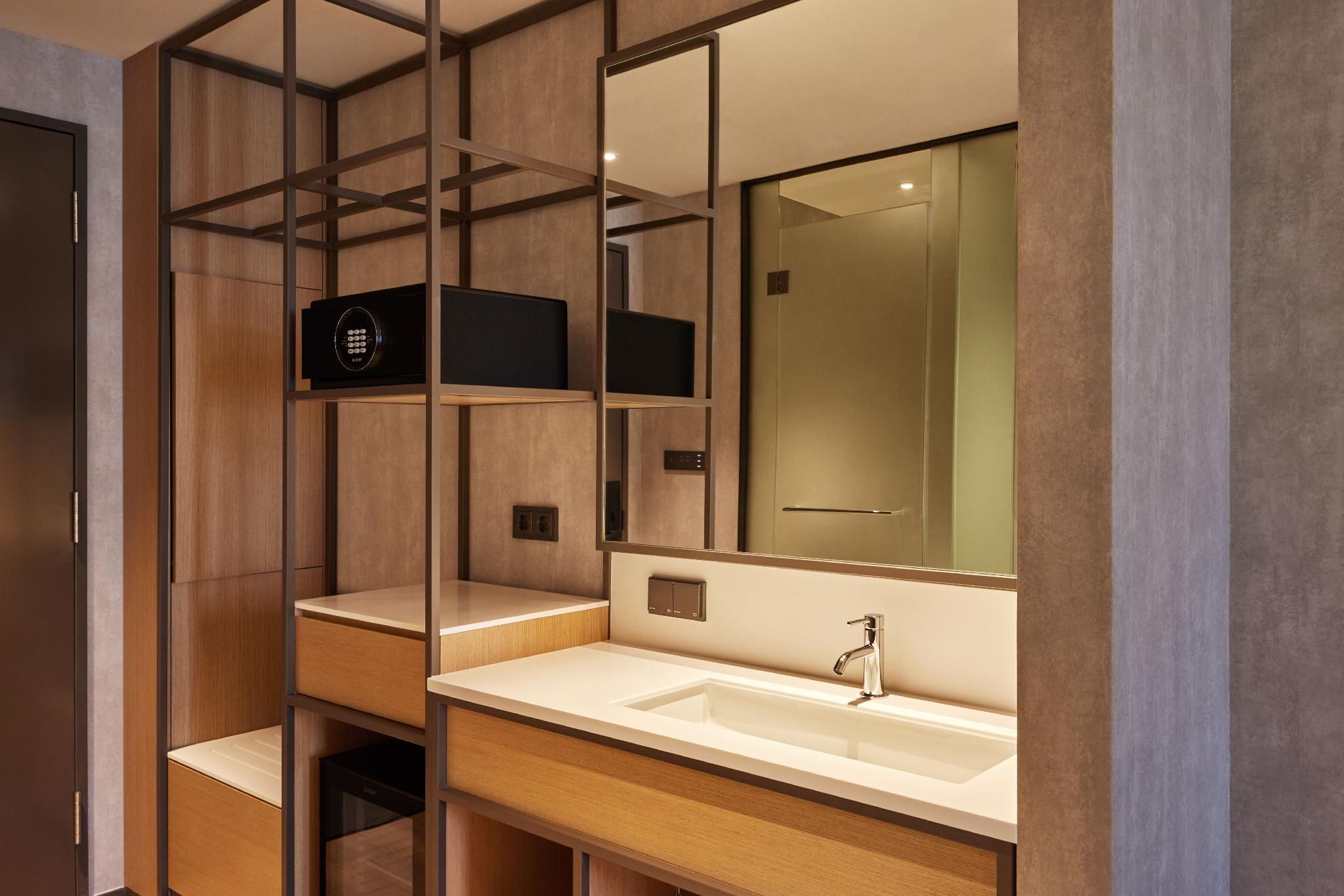 L7 HAEUNDAE by LOTTE HOTELS Standard Town View Twin Room 4F-9F 2