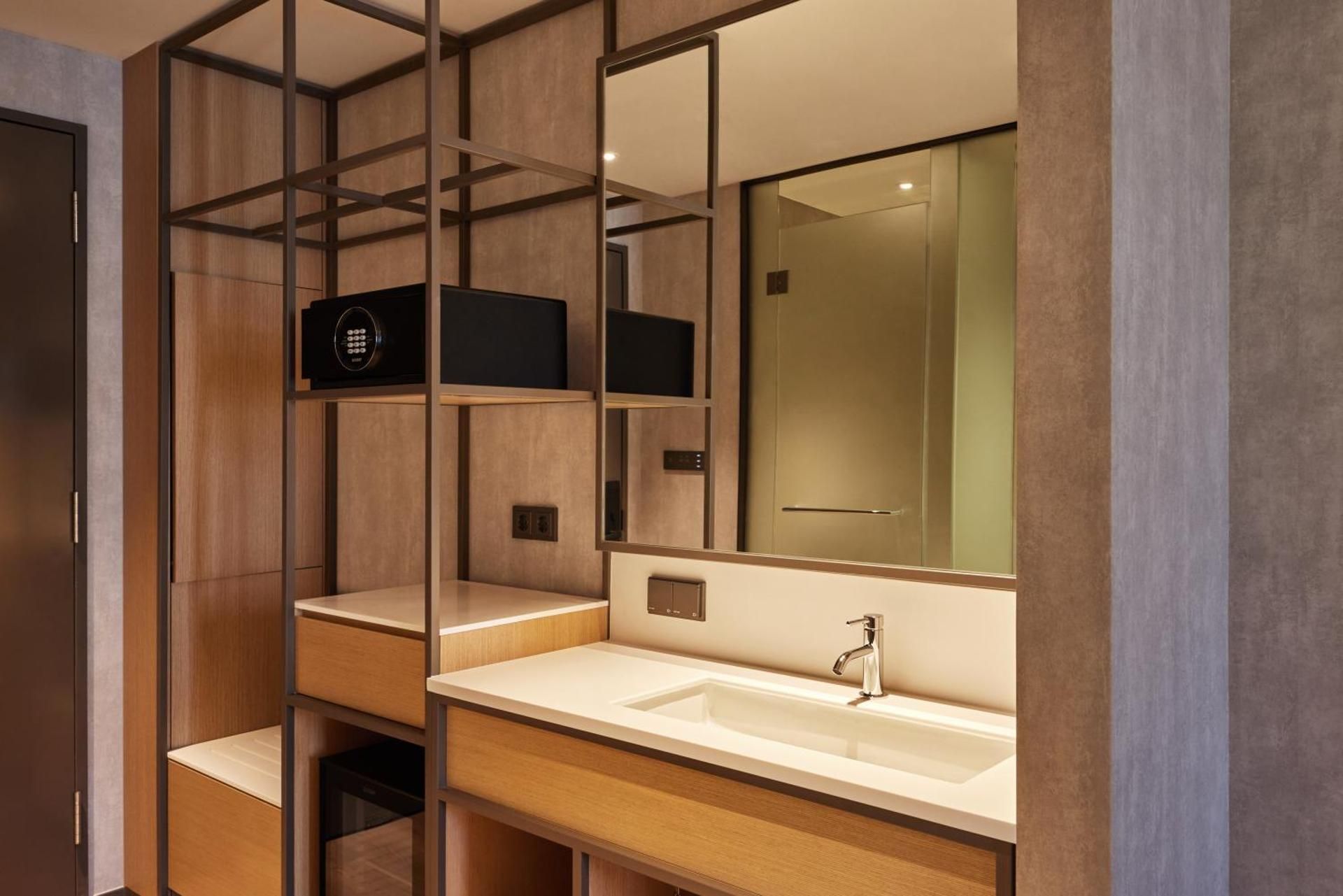 [Pizza & Beer PKG] Standard Twin Town View (4F - 9F)