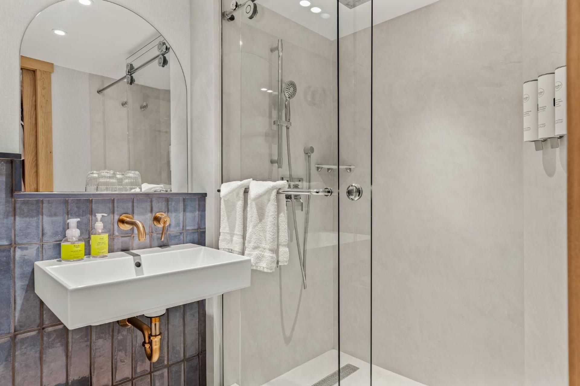 Superior Two Queen Room