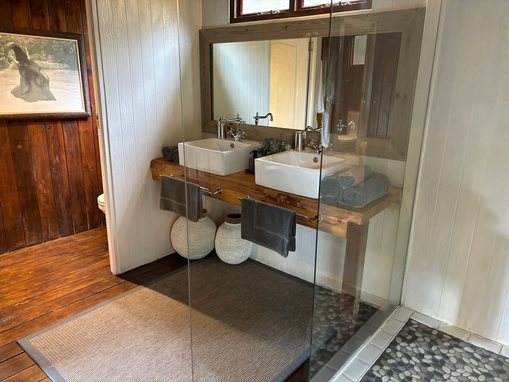 Barefoot Addo Elephant Lodge Luxury Double Room 22