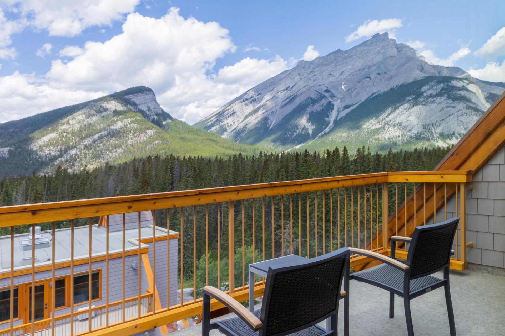 Superior Suite with Mountain View