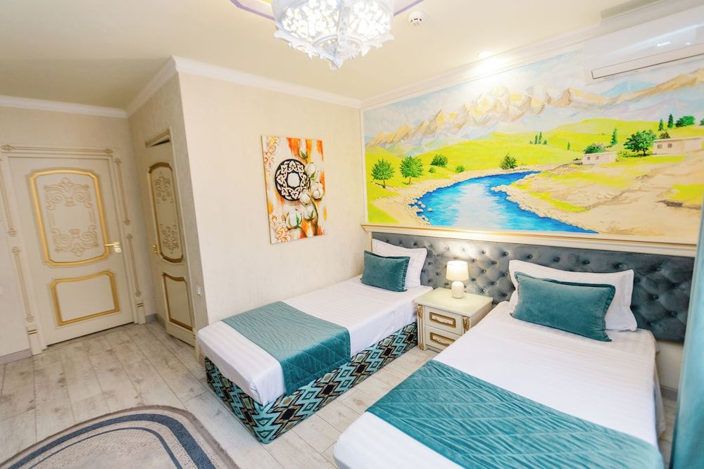 Gur Emir Palace Standard Twin Room 4